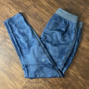 Lululemon Men’s Textured Diamond Dye Tech Jogger